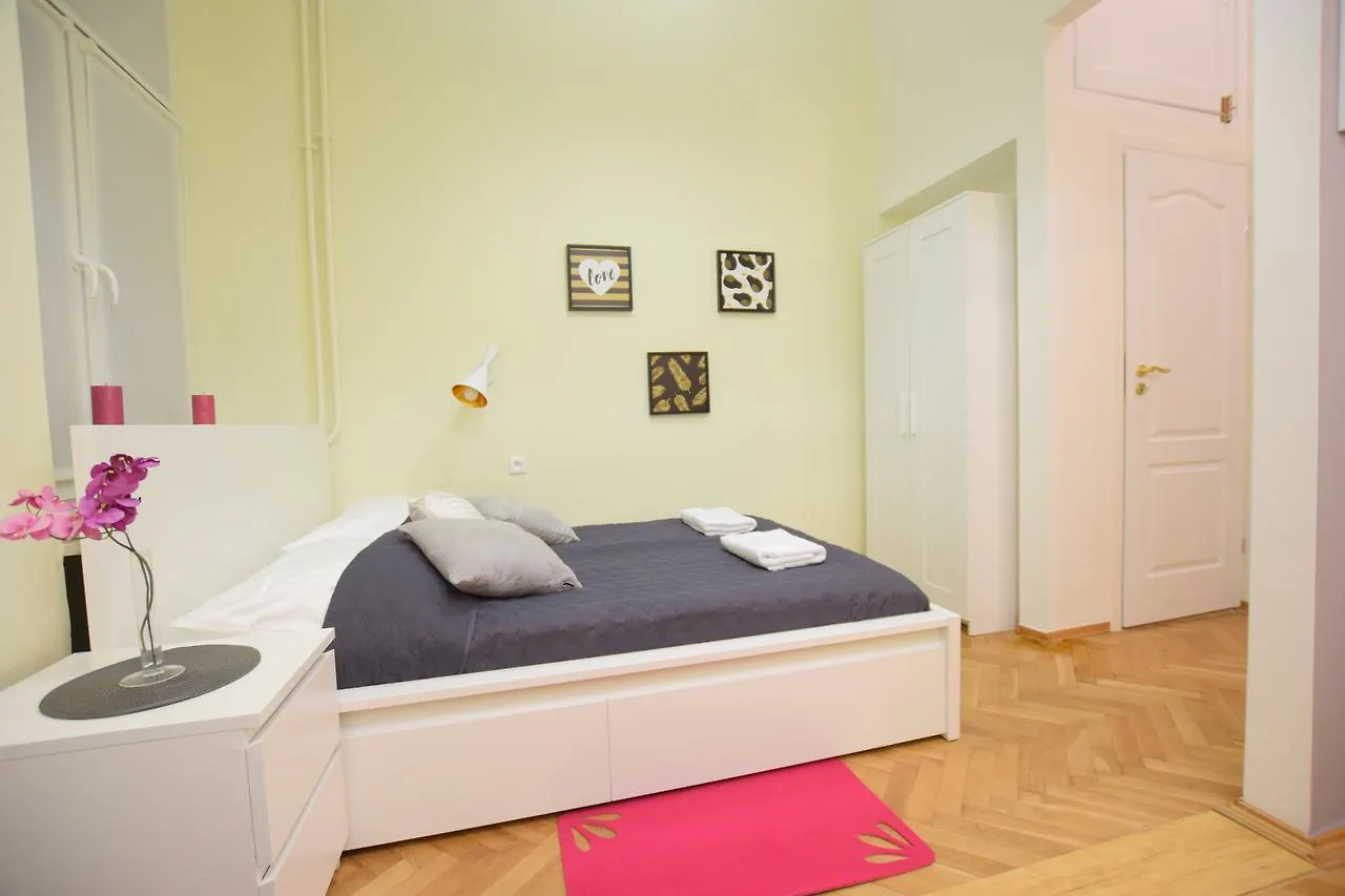 Elegant Apartment Copernicus Varsavia Polonia