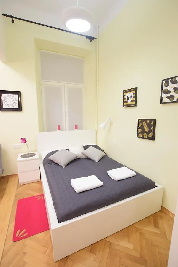 Elegant Apartment Copernicus Varsavia 0*,  Polonia